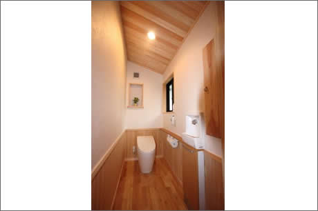 ���R�s��撆�lK�l�@